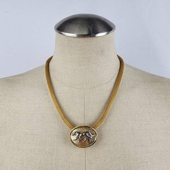 Vintage Jewelry - Vintage Gold Tone Mesh Chain Jaguar Pendant Necklace